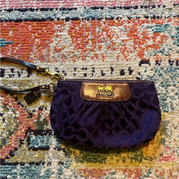 Coach Purse Clutch Madison Op Art CC Capacity Wristlet - Picture 1 of 6
